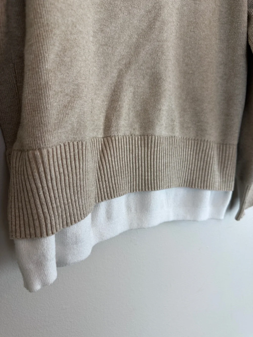 Boy’s XL Equestrian Horse Logo Knit Sweater Cream Pullover Preppy Style